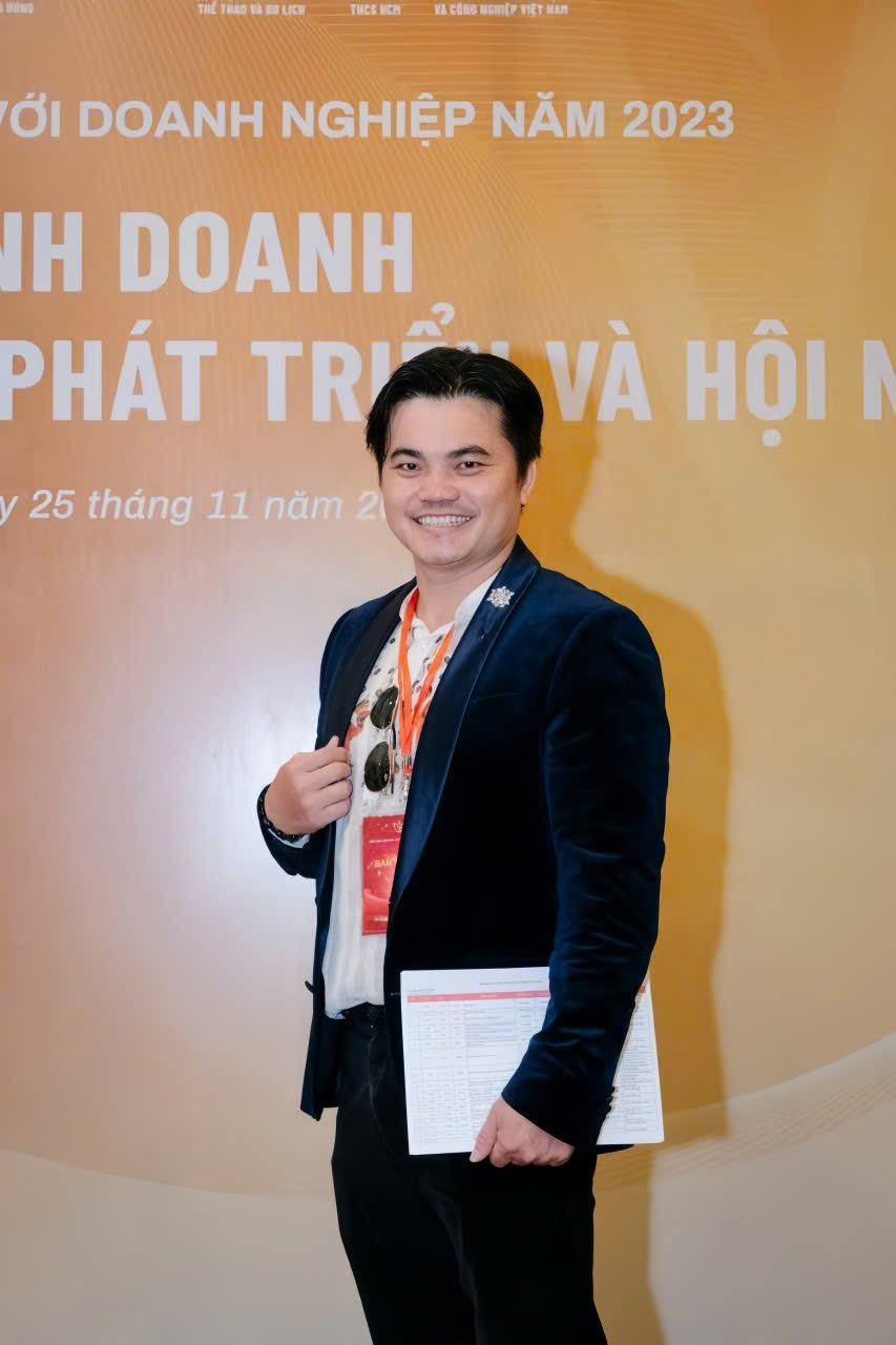 Tiến sĩ Phan Vĩnh Phúc
